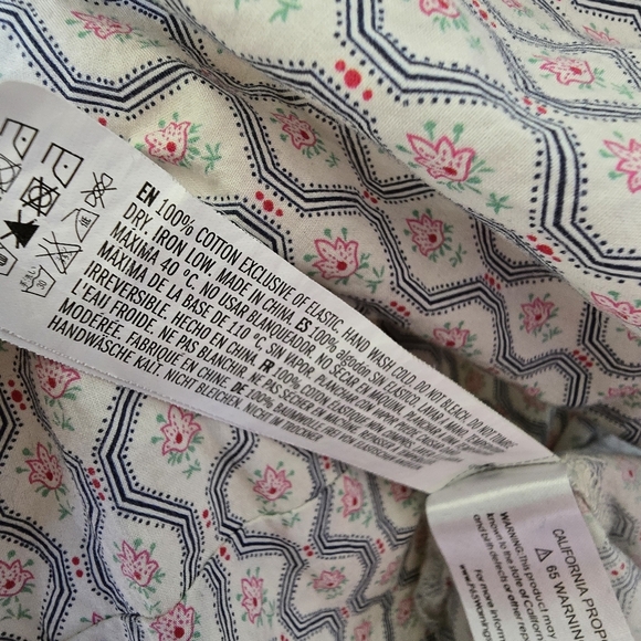 English Factory | Medium | Floral Print Puff Top - Picture 9 of 11